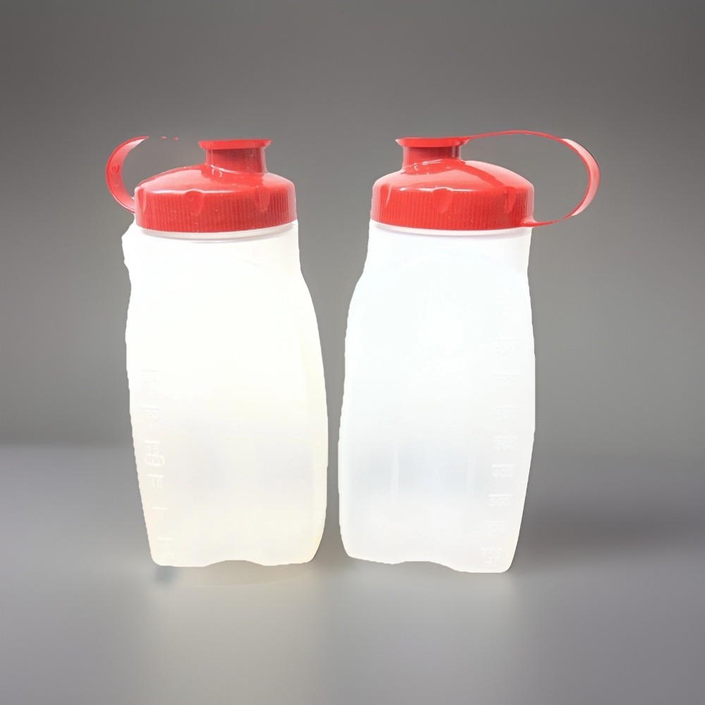 Rubbermaid 1 Qt 32‎ Oz Water Bottle Container Red Lid Made In USA Lot Of 2
